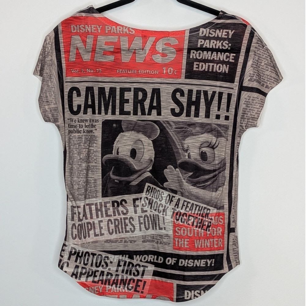 Disneyland Mickey Minnie Donald Daisy Character Love Newspaper Print Tee Small - Picture 2 of 4